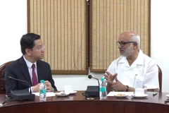 L'ambassadeur du Vietnam en Inde, Nguyen Thanh Hai, lors d'une rencontre le 12 mai avec le secrétaire général du CPI-M, M.A. Baby. Photo: VNA