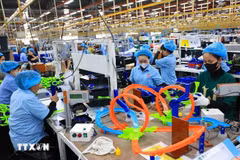 La Sarl Billion Max Vietnam, société à capitaux 100 % hongkongais (Chine), fabrique des jouets pour enfants destinés à l'exportation vers les États-Unis, la France et le Chili. Photo : VNA