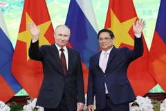 Le 20 juin 2024, au siège du gouvernement, le Premier ministre Pham Minh Chinh (droite) a rencontré le président russe Vladimir Poutine, en visite d'État au Vietnam. Photo : VNA