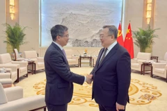 L'ambassadeur du Vietnam en Chine, Pham Thanh Binh (gauche), et Liu Jianchao, chef du Département international du Comité central du Parti communiste chinois (PCC). Photo: VNA