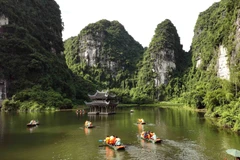 La zone touristique de Trang An dans la province de Ninh Binh (Nord) est une destination prisée des visiteurs. Photo : VNA