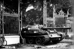 Lors de l'atelier, les participants ont passé en revue l'offensive générale et l'insurrection du printemps 1975, dont l'apogée fut la campagne historique Hô Chi Minh (du 26 au 30 avril 1975) sous la direction du Parti. Photo: VNA