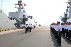 La frégate lance-missiles 016 (frégate Quang Trung), appartenant à la Région navale 4, a quitté le 10 août, la base navale de Cam Ranh pour se rendre à Penang, en Malaisie, afin de participer au 3e Exercice naval multilatéral de l'ASEAN (AMNEX 3). Photo: VNA