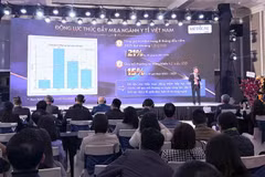 Le professeur agrégé Dang Duc Nhu, conseiller principal de Medicallaw, à la conférence HIMA 2025. Photo: VietnamPlus