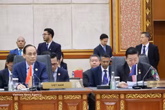 Le ministre des Affaires étrangères Le Hoai Trung à la 25e réunion des ministres des Affaires étrangères entre l’ASEAN et l’Union européenne. Photo: VNA