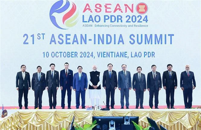 Le PM Pham Minh Chinh assiste au Sommet ASEAN-Inde. Photo: VNA