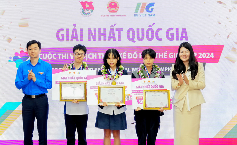 Les trois gagnants du Championnat du monde professionnel certifié Adobe 2024 (ACP World Championship 2024). Photo : doanthanhnien.vn