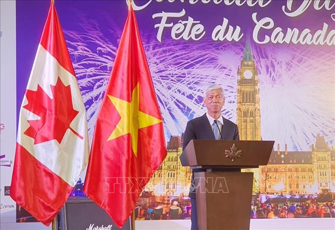 Le vice-président du Comité populaire de Hô Chi Minh-Ville, Vo Van Hoan, à la cérémonie marquant la Fête du Canada. Photo: VNA