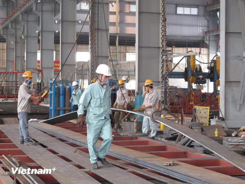Production d'acier par les entreprises nationales. Photo: VietnamPlus