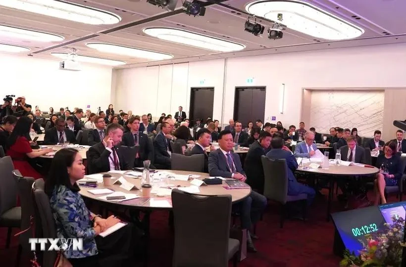Les délégués à la conférence intitulée "Adopter la transition, la transformation et la confiance: explorer l'avenir des relations entre l'Australie et le Vietnam". Photo: VNA