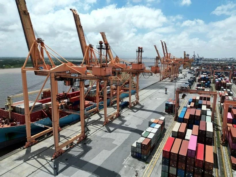 Selon un rapport de la Banque mondiale, l'indice d'efficacité logistique du Vietnam se classe actuellement au 43e rang sur 154 pays et territoires. Le Vietnam se classe dans le top 5 de l'ASEAN, après Singapour, la Malaisie, la Thaïlande et à la même position que les Philippines. (Photo : VietnamPlus)