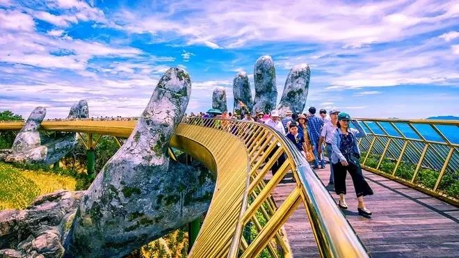 La beauté extrêmement impressionnante du Pont d'or. Photo: Sun World Ba Na Hills
