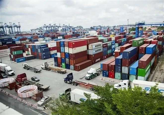 Des conteneurs de fret au port Tan Cang, Ho Chi Minh-Ville. Photo : VNA