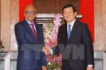Entretien entre les deux présidents vietnamien et bangladais