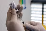 Plus de 3,78 millions de personnes au Vietnam vaccinées contre le COVID-19