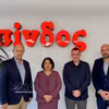 L’ambassadrice du Vietnam en Grèce, Pham Thi Thu Huong, et les représentants des deux grandes entreprises grecques de transformation alimentaire, Nitsiakos et Pindos. Photo: VNA