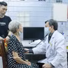 Plus de la moitié des Vietnamiens ont bénéficié d’un bilan de santé gratuit. Photo: VNA