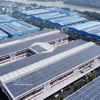 Système de panneaux solaires photovoltaïques en toiture de la société par actions Kizuna JV, dans le parc industriel de Tân Kim (commune de Cân Giuôc, province de Tây Ninh). Photo: VNA