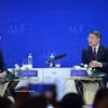 Le Premier ministre Lê Minh Hung (droite) et Stephan Mergenthaler, directeur général du Forum économique mondial (WEF). Photo: VNA