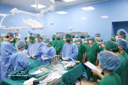 Le prélèvement multi-organes réussi à l’Hôpital de Bai Chay permet de sauver cinq patients. Photo: VNA