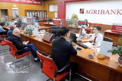 Une succursale de la banque Agribank à Hung Yen. Photo: VNA