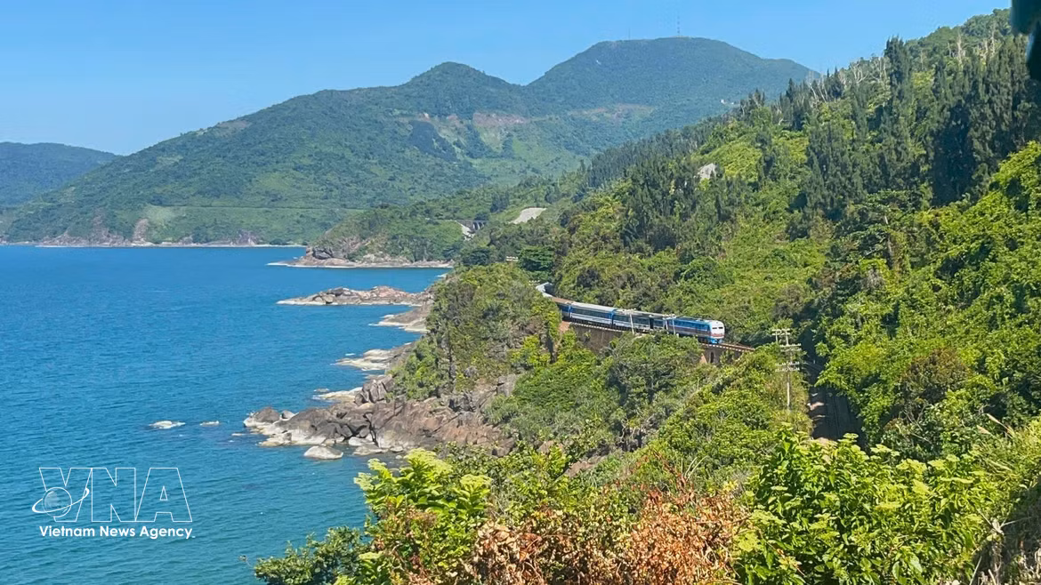 La baie de Lang Co, là où la mer épouse la montagne