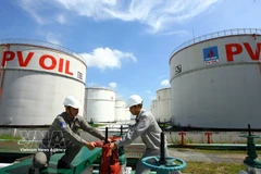 Exploitation du système d’approvisionnement en carburants à PV Oil Nha Be, à Ho Chi Minh-Ville. Photo: VNA