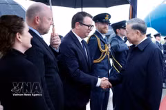 Le secrétaire général du Parti et président de la République, Tô Lâm, à l'aéroport international d'Auckland, en août 2026. Photo: VNA