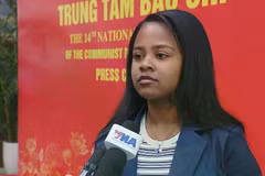 La journaliste Wennys Díaz Ballaga, envoyée spéciale du journal Granma du Parti communiste de Cuba. Photo: VNA