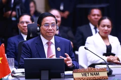 Le Premier ministre Pham Minh Chinh s'exprime lors de session plénière du 46e Sommet de l'ASEAN. Photo: VNA 