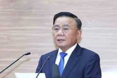 Trân Câm Tu, membre du Bureau politique et permanent du Secrétariat du Parti communiste du Vietnam (PCV), s'exprime lors de la conférence. Photo: VNA