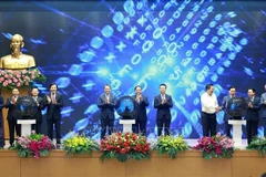 Le Premier ministre Pham Minh Chinh préside le lancement du Portail juridique national, accessible à l'adresse https://phapluat.gov.vn. Photo: VNA