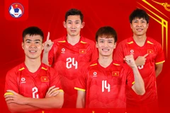 Les footballeurs vietnamiens Nguyên Hoang Duc, Nguyên Van Vi, Nguyên Hai Long et Dô Duy Manh rejoindront l'équipe des ASEAN All-Stars, qui disputera un match amical contre Manchester United