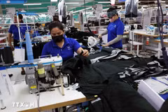 Les articles de textile et habillement exportés vers le marché européen. Photo: VNA