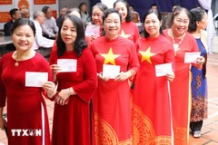 Des électrices du quartier de Hoa Lu, province de Ninh Binh (Nord). Photo: VNA 
