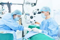 Amélioration des soins médicaux spécialisés pour répondre aux besoins de traitement modernes. Photo: VNA