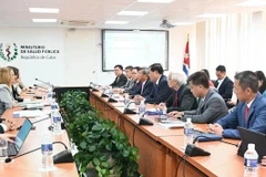 Le Vietnam et Cuba renforcent leur coopération sanitaire. Photo: VNA