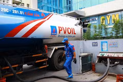 Hausse des prix des carburants à partir du 5 juin. Photo: VNA