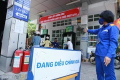 Légère hausse des prix des carburants à partir du 13 février. Photo: VietnamPlus