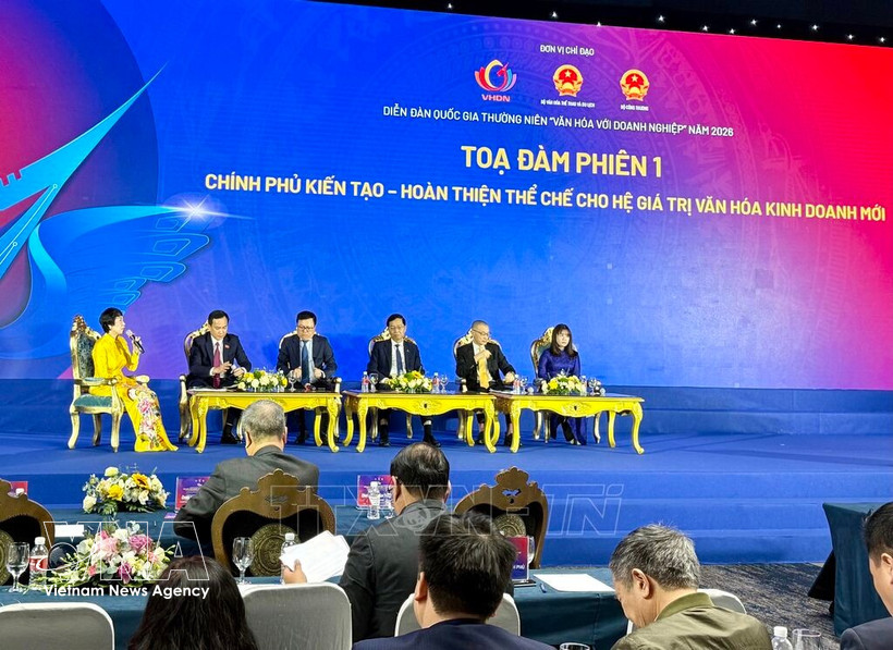 Intervenants partageant lors du Forum national « Culture et Entreprise » 2026, Photo : VNA