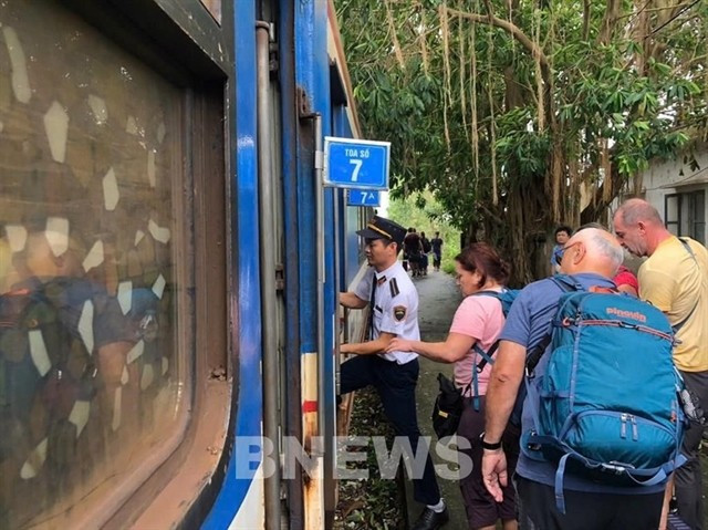 Des trains supplémentaires ont été mis en service pour répondre à la demande du Nouvel An lunaire. Photo VNA