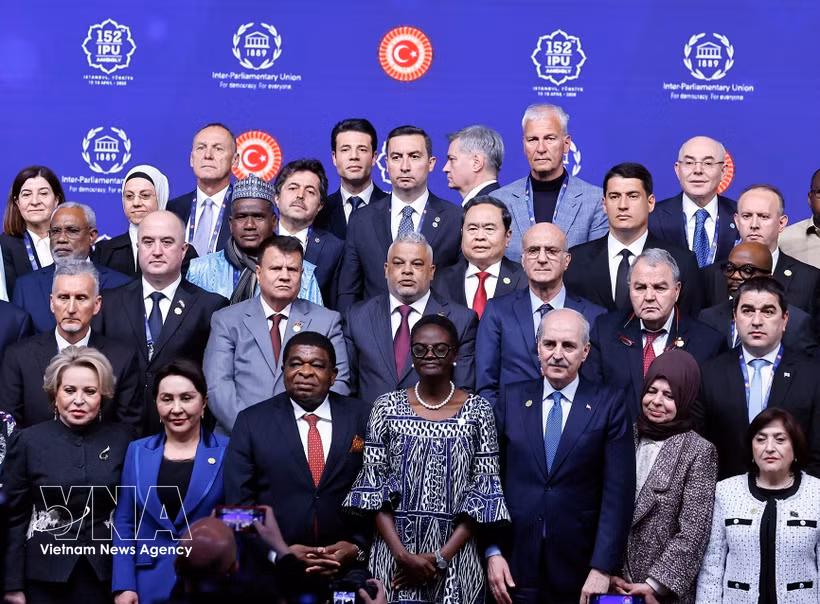 Des délégués lors de la cérémonie d’ouverture de l’IPU-152. Photo : VNA