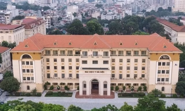 Un bâtiment du campus de l'Université de médecine de Hanoï, qui a enregistré la plus forte progression parmi les établissements vietnamiens dans le dernier classement mondial des universités CWUR, gagnant 44 places pour se hisser au 1 835e rang mondial. Photo courtoisie de l'université