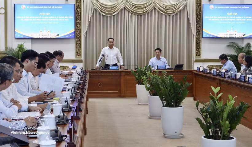 Conférence sur la mise en œuvre des tâches socio-économiques pour le mois d'août et les mesures clés pour le reste de l'année, tenue à Hô Chi Minh-Ville le 12 août 2026. Photo : VNA