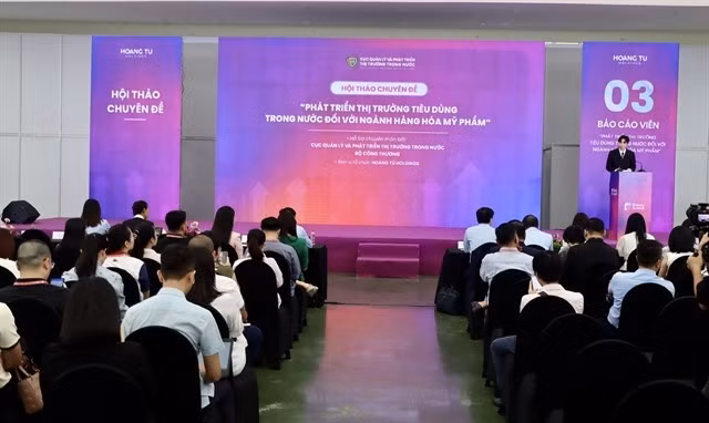 Séminaire sur le développement du marché intérieur des cosmétiques. Photo dms.gov.vn
