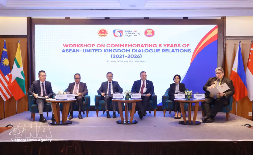 Des délégués participent au séminaire ASEAN–Royaume-Uni marquant le 5e anniversaire de l’établissement du partenariat de dialogue entre l’ASEAN et le Royaume-Uni. Photo : VNA