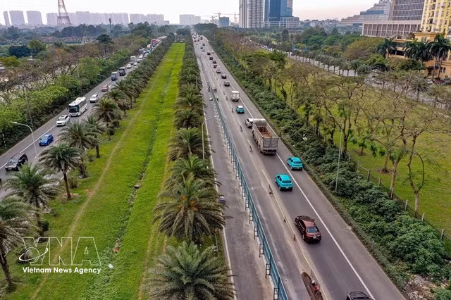 L'avenue Thăng Long à Hà Nội. Photo VNA