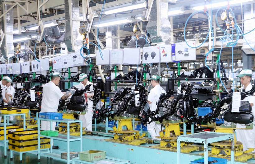 Chaîne de production de la société Honda Vietnam, dans la zone industrielle de Dông Van II. Photo : VNA