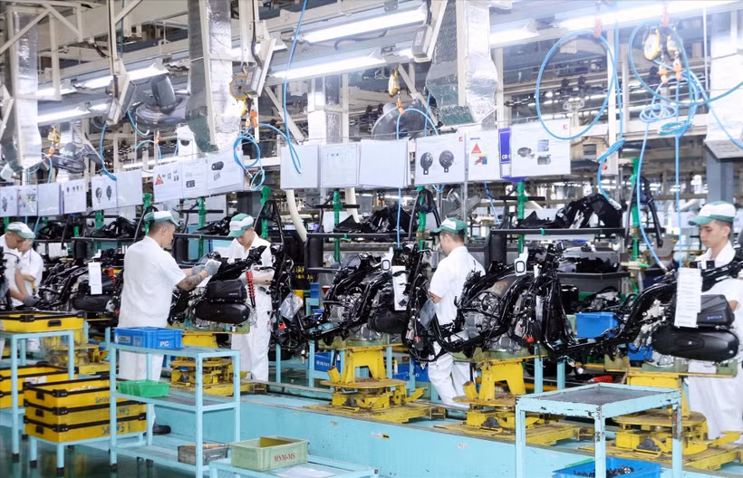 Chaîne de production de la société Honda Vietnam, dans la zone industrielle de Dông Van II. Photo : VNA