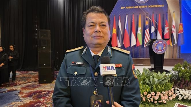 Le général de brigade Vu Hong Son, commandant de l’Armée de l’air et de la défense anti-aérienne du Vietnam, à la 22e Conférence des commandants de l’armée de l’air de l’ASEAN. Photo: VNA